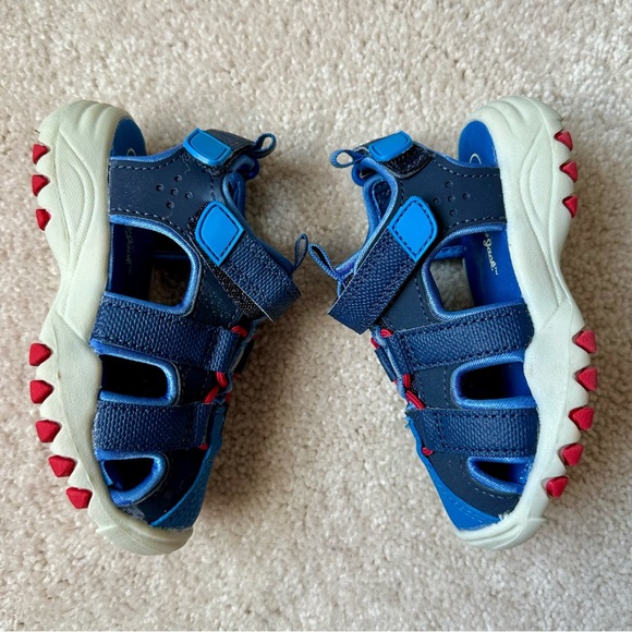 Cat & Jack - Toddler Teri Apparel Water Shoes - Size: 7 - Picture 5 of 9